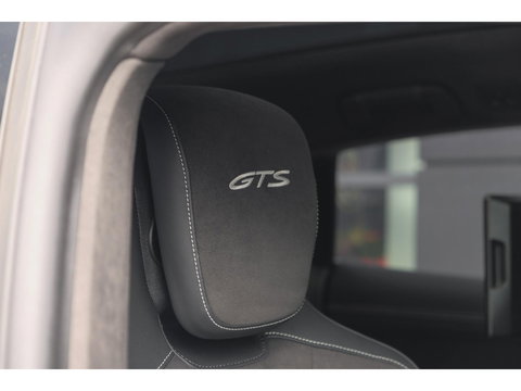 Porsche Taycan Sport Turismo GTS 598pk 93 kWh Panoramadak *SOH 93%* *incl BTW* Bijrijdersdisplay Rear seat entertainment Head-up Bose NLauto 1e Eigenaar