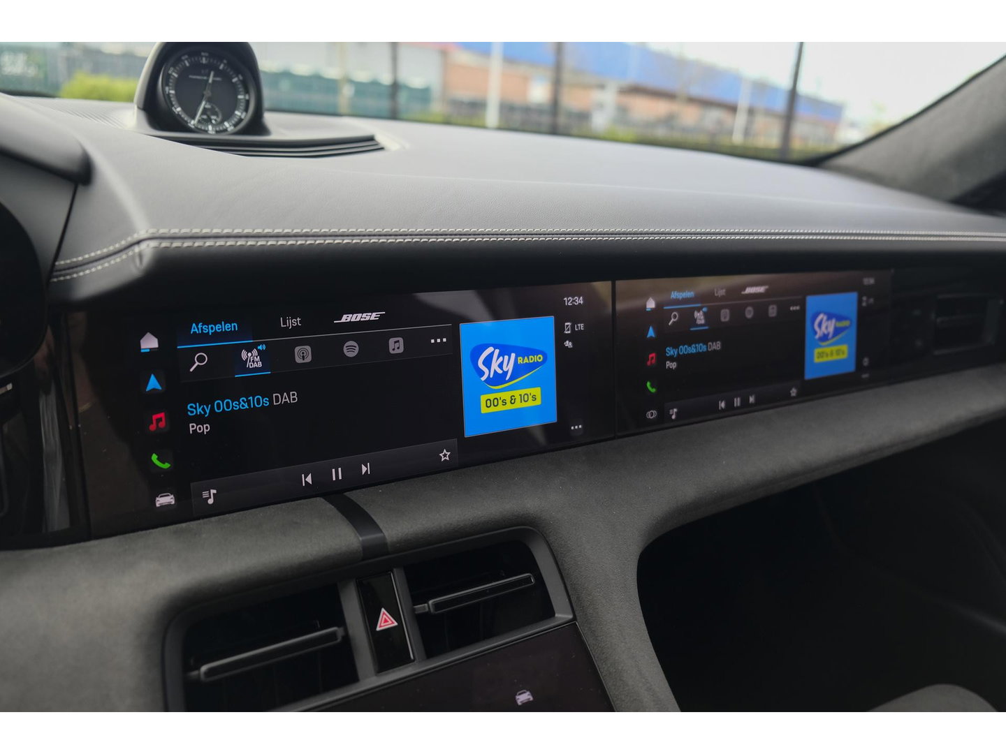 Porsche Taycan Sport Turismo GTS 598pk 93 kWh Panoramadak *SOH 93%* *incl BTW* Bijrijdersdisplay Rear seat entertainment Head-up Bose NLauto 1e Eigenaar