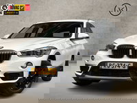 BMW X1 - sDrive18i Sport 141Pk Automaat (NAVIGATIE, CLIMATE, PARKEERSENSOREN, SPORTSTOELEN, GETINT GLAS, CRUISE, XENON, NIEUWSTAAT)