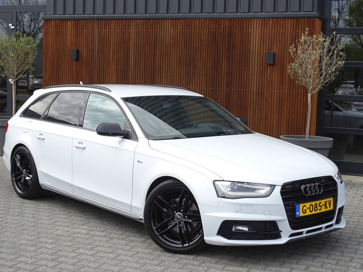 Audi A4 Avant 1.8 TFSI 170PK automaat / S-Line / S-Edition / MMI / LED