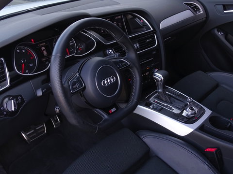 Audi A4 Avant 1.8 TFSI 170PK automaat / S-Line / S-Edition / MMI / LED