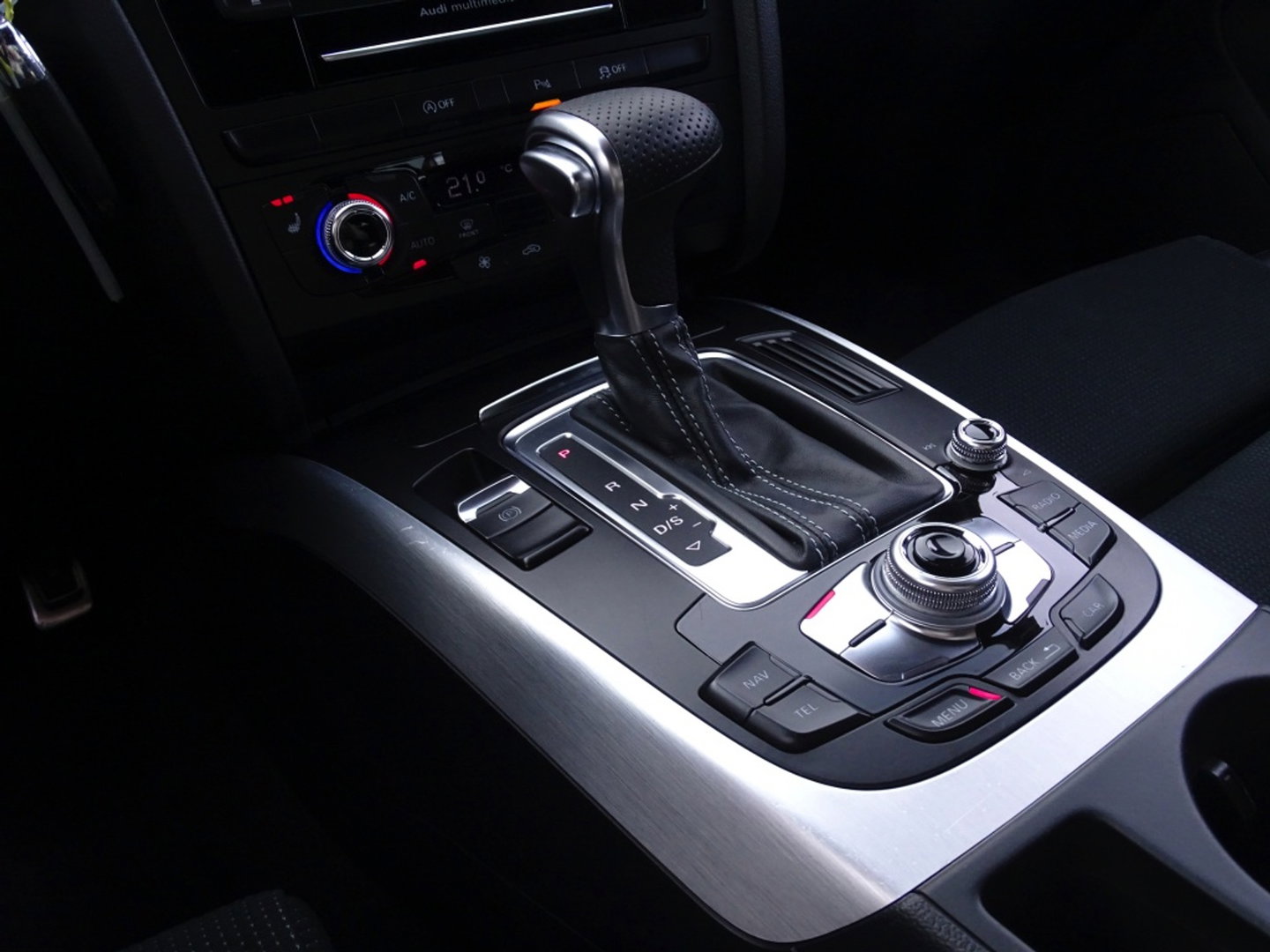 Audi A4 Avant 1.8 TFSI 170PK automaat / S-Line / S-Edition / MMI / LED