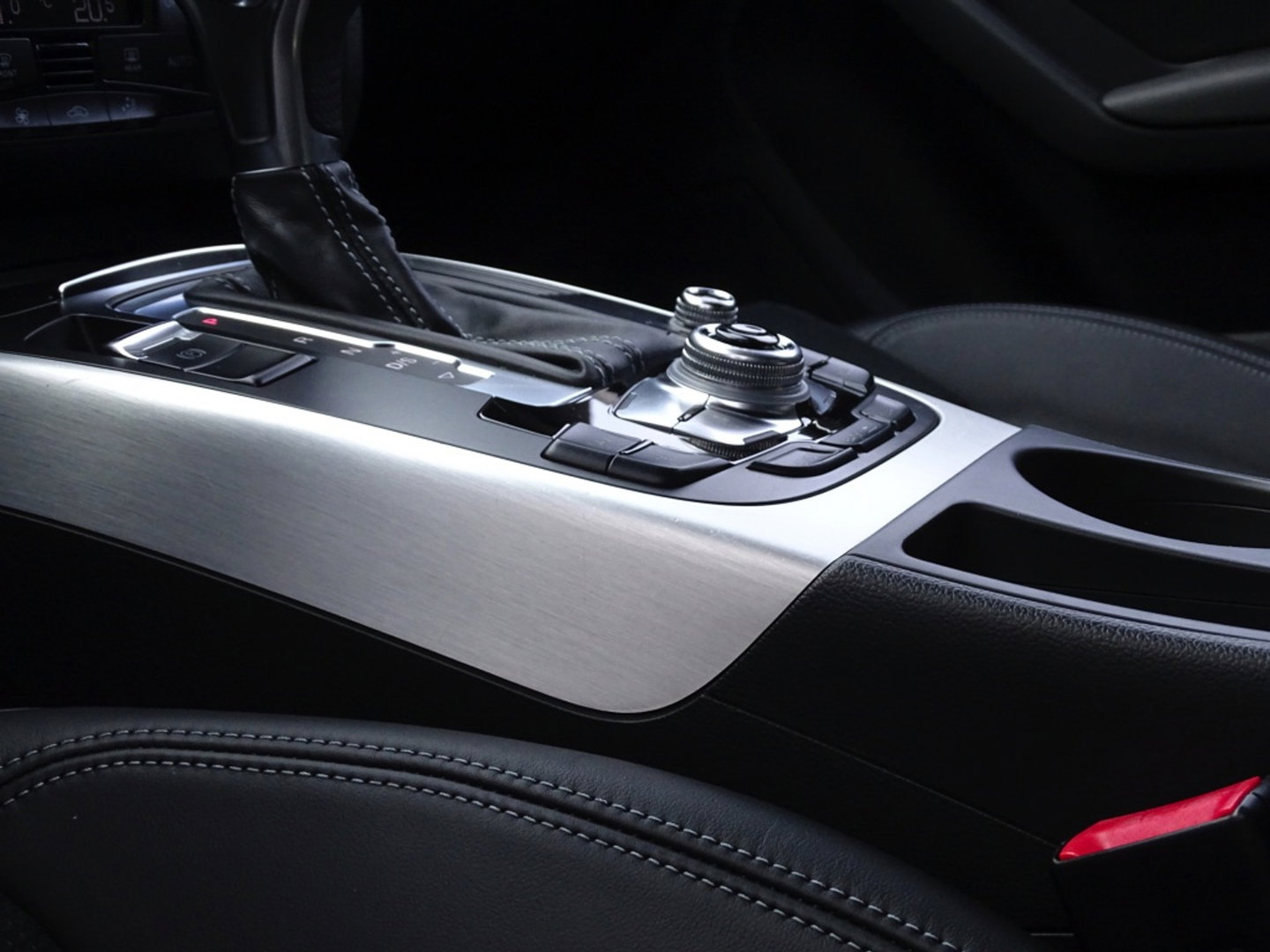 Audi A4 Avant 1.8 TFSI 170PK automaat / S-Line / S-Edition / MMI / LED