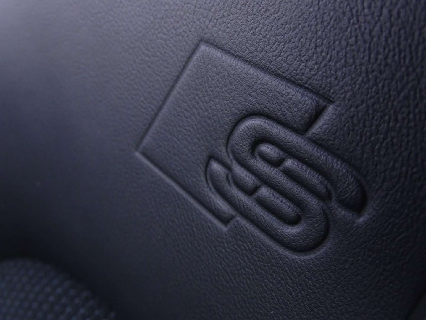 Audi A4 Avant 1.8 TFSI 170PK automaat / S-Line / S-Edition / MMI / LED