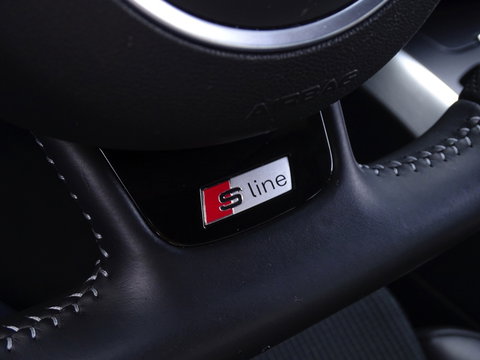 Audi A4 Avant 1.8 TFSI 170PK automaat / S-Line / S-Edition / MMI / LED