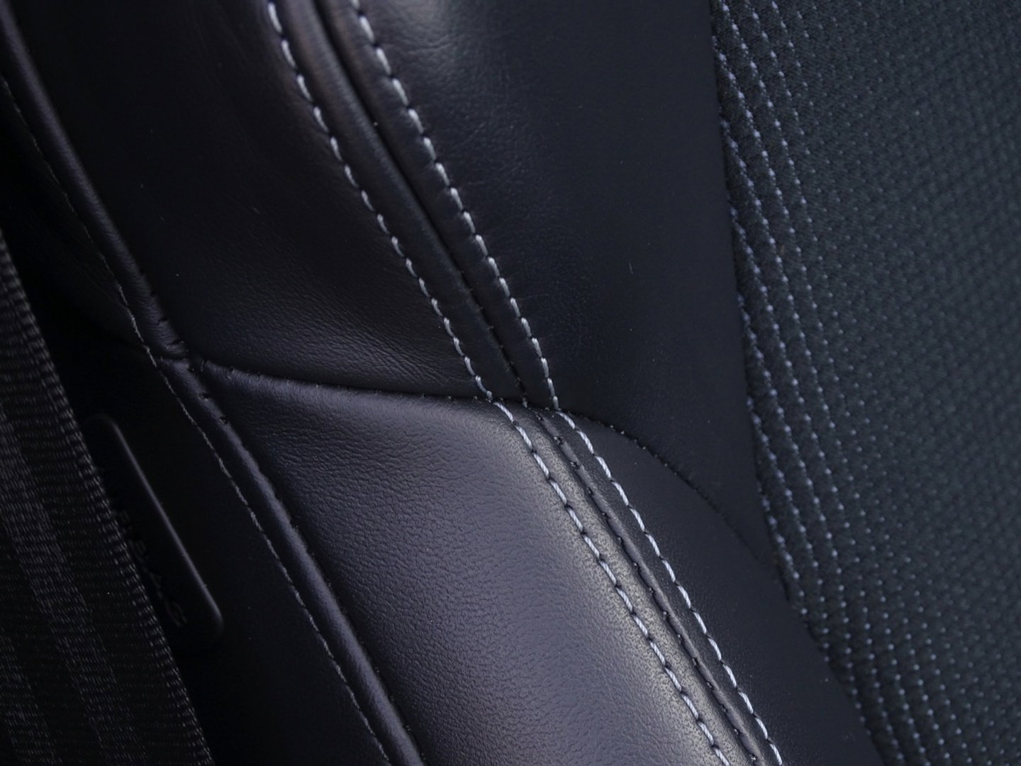 Audi A4 Avant 1.8 TFSI 170PK automaat / S-Line / S-Edition / MMI / LED