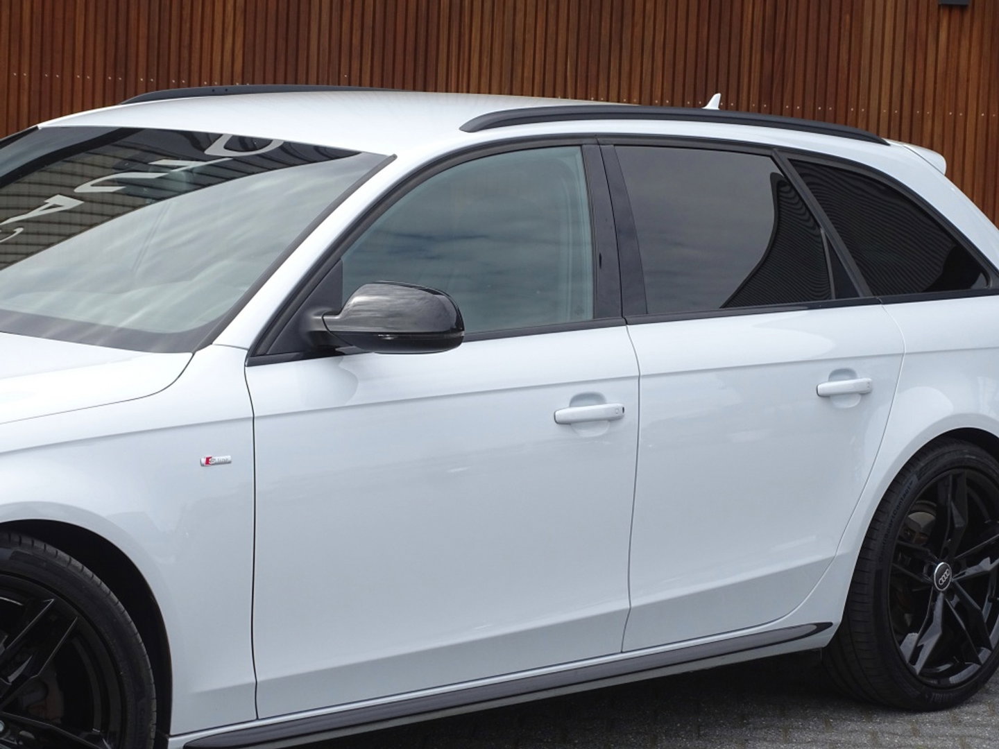 Audi A4 Avant 1.8 TFSI 170PK automaat / S-Line / S-Edition / MMI / LED