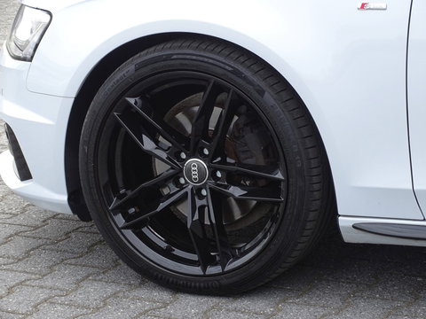 Audi A4 Avant 1.8 TFSI 170PK automaat / S-Line / S-Edition / MMI / LED