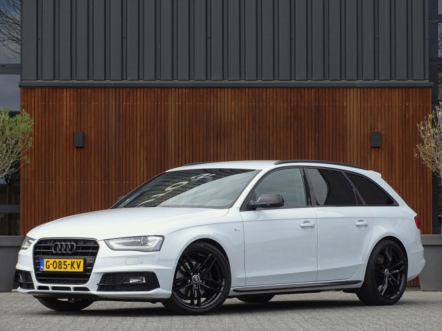 Audi A4 Avant 1.8 TFSI 170PK automaat / S-Line / S-Edition / MMI / LED