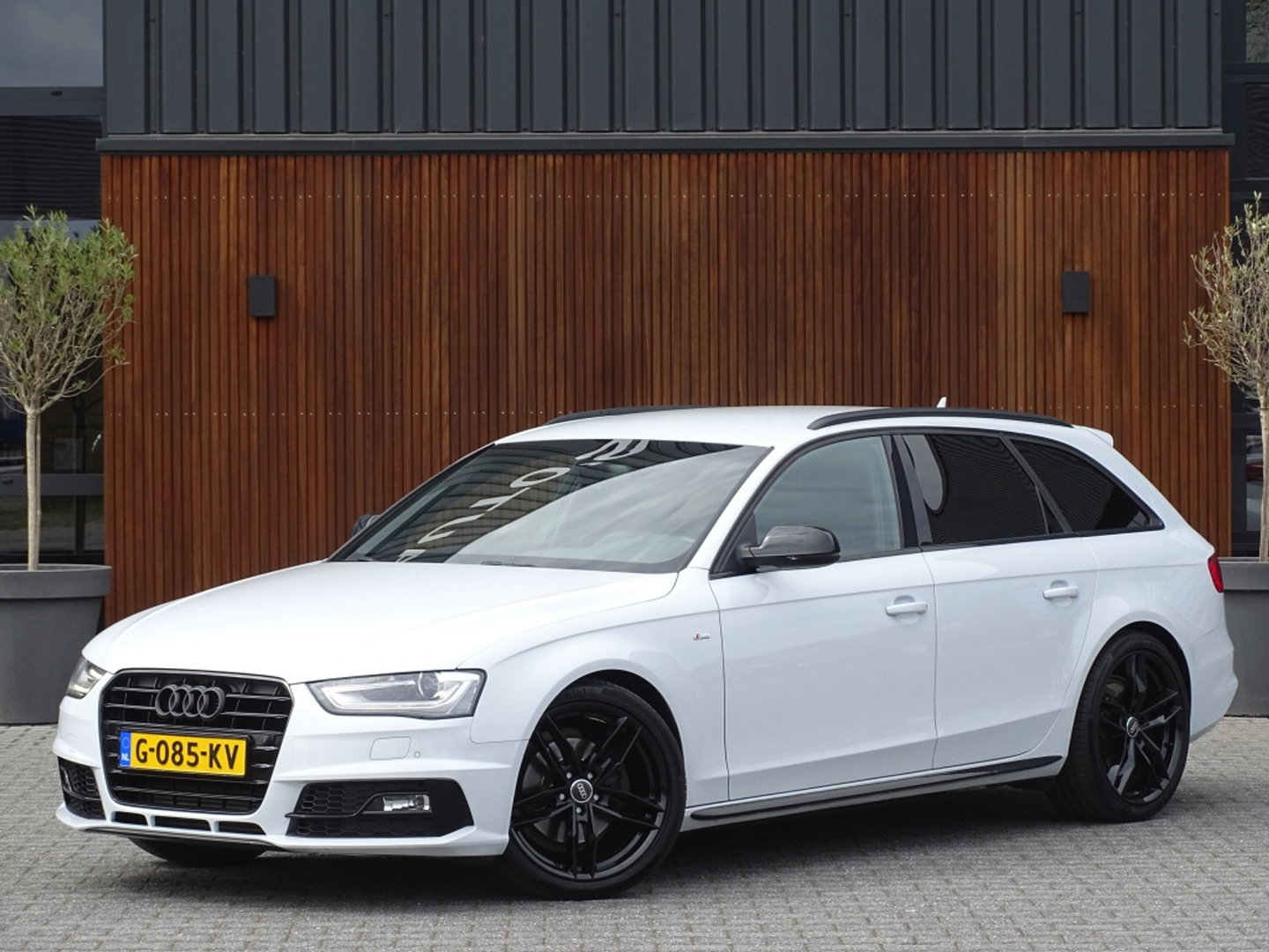 Audi A4 Avant 1.8 TFSI 170PK automaat / S-Line / S-Edition / MMI / LED