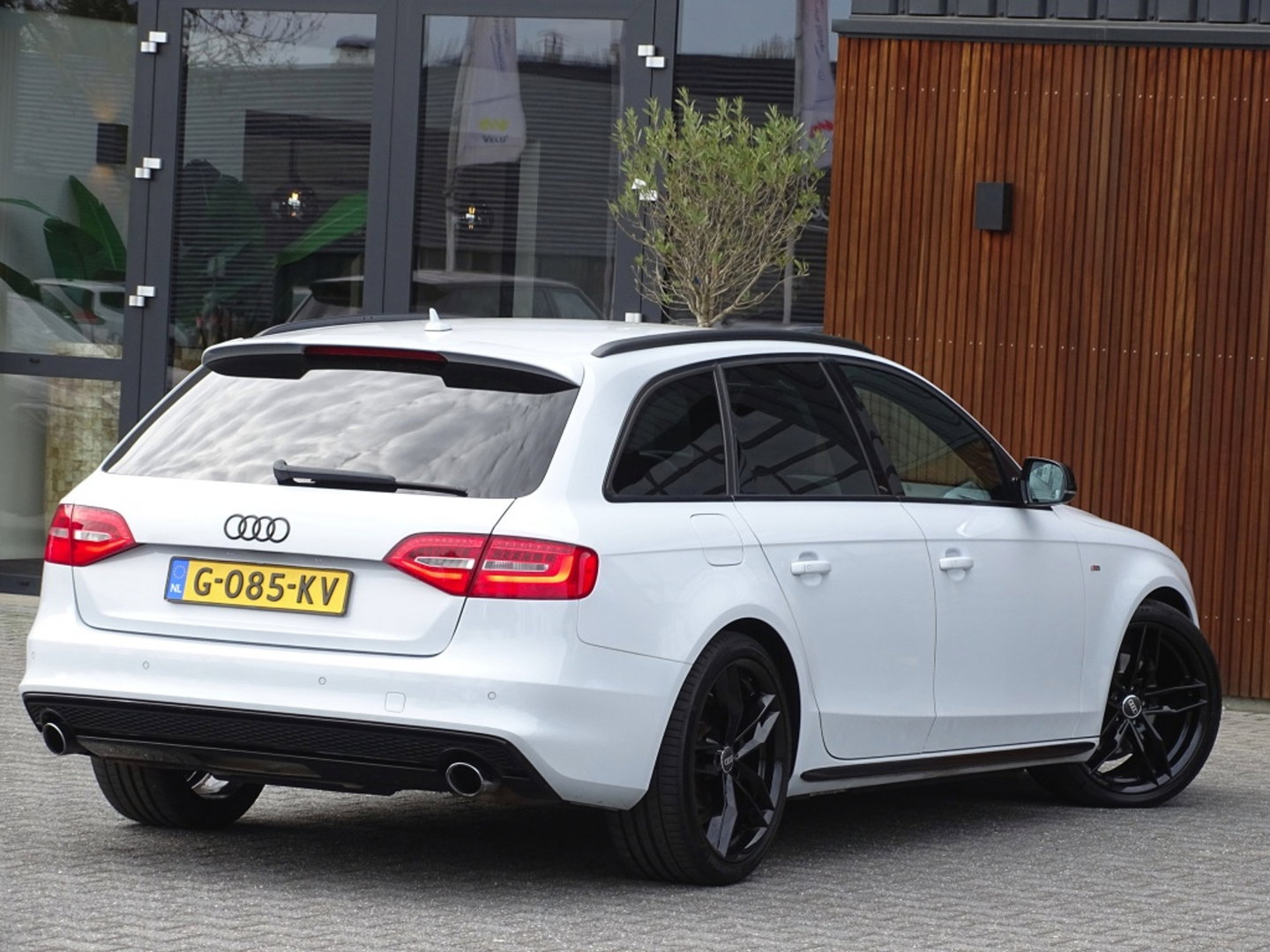 Audi A4 Avant 1.8 TFSI 170PK automaat / S-Line / S-Edition / MMI / LED