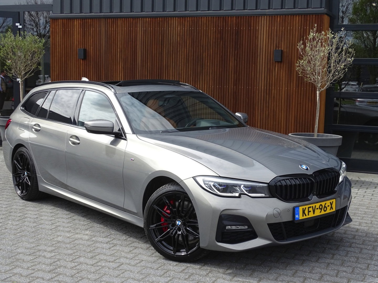 BMW 3 Serie touring 330e 292PK X-Drive M-Sport / Individual / Harman Kardon / 360°