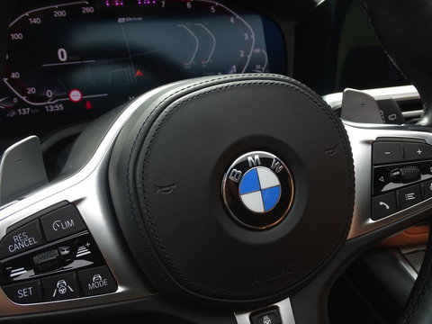 BMW 3 Serie touring 330e 292PK X-Drive M-Sport / Individual / Harman Kardon / 360°