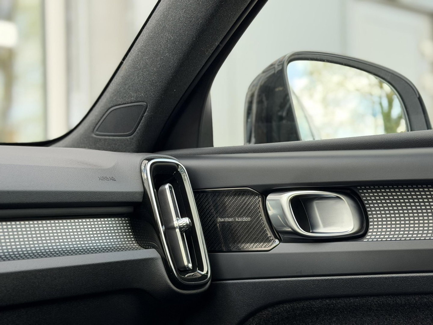 Volvo XC40 1.5 T4 Recharge R-Design |H/K|AutoPilot|Winterpakket|Cam