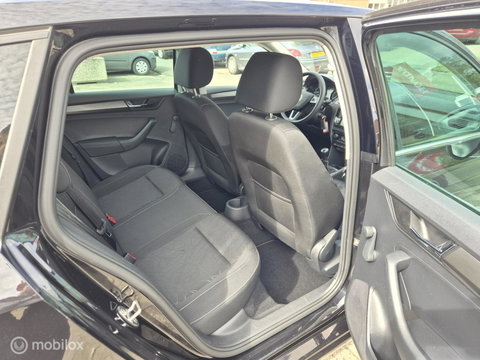 Škoda Rapid Spaceback 1.0 TSI Clever, Trekhaak, Carplay, NAP