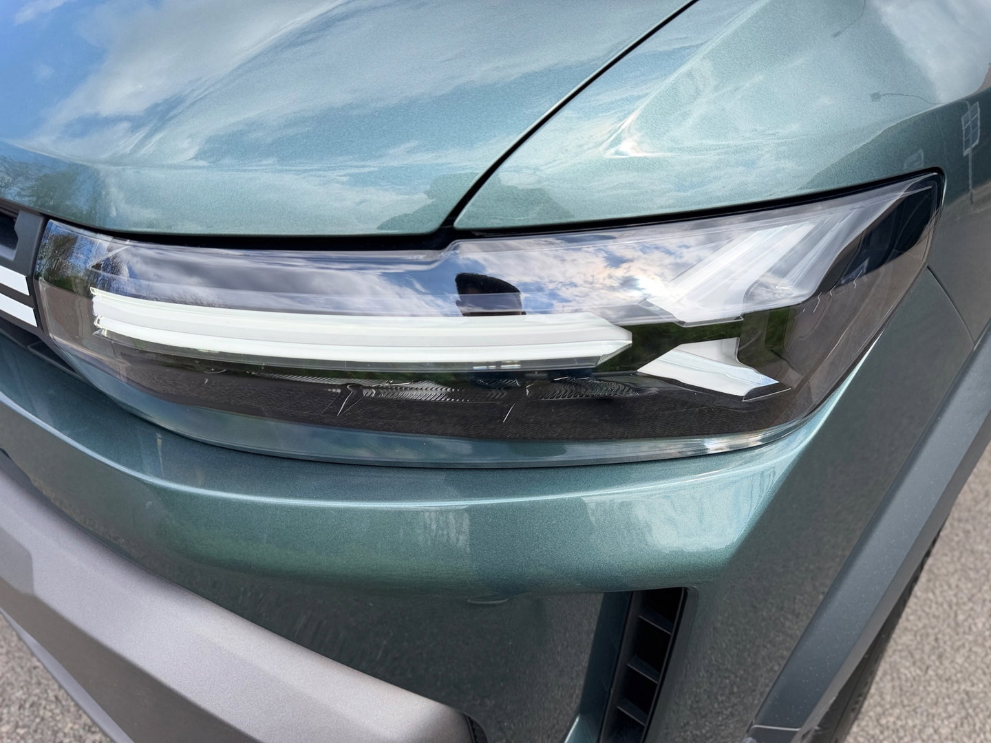 Dacia Duster 1.6 Hybrid 140 Extreme 360" CAMERA CARLAY NAVI STOEL/ VERW. LED-XENON