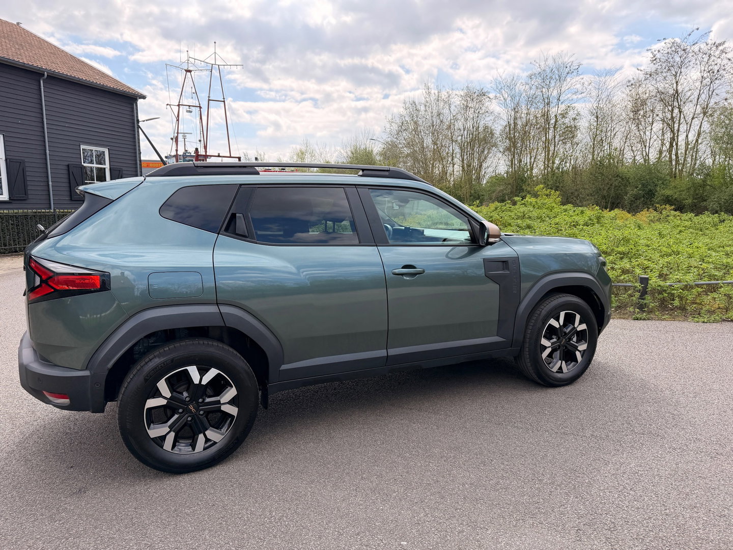 Dacia Duster 1.6 Hybrid 140 Extreme 360" CAMERA CARLAY NAVI STOEL/ VERW. LED-XENON