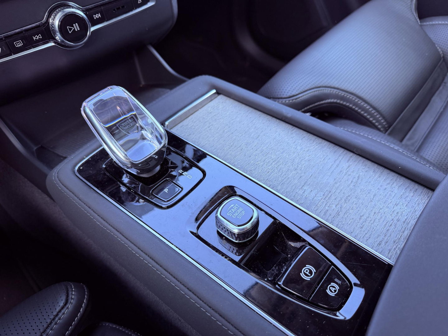 Volvo XC90 2.0 T8 Plug-in hybrid AWD Plus Dark