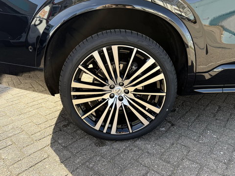 Volvo XC90 2.0 T8 Plug-in hybrid AWD Plus Dark