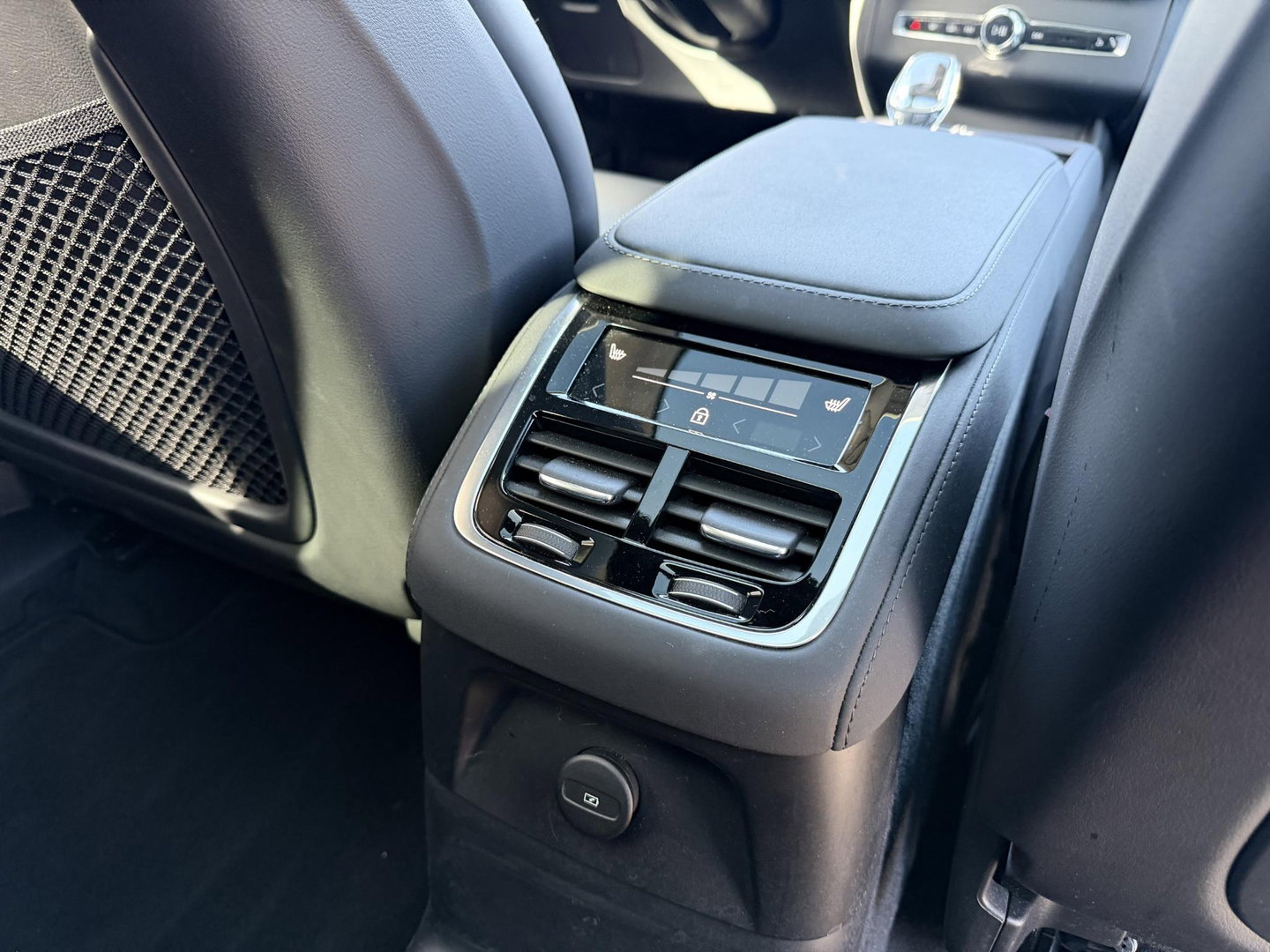 Volvo XC90 2.0 T8 Plug-in hybrid AWD Plus Dark