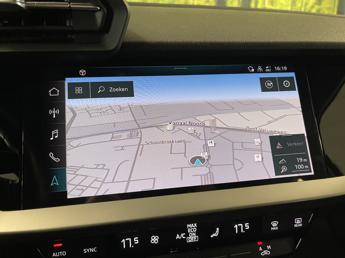 Audi A3 Sportback 30 TFSI Advanced edition | Draadloze Apple Carplay | DAB | Virtuele Cockpit | Zwarte Hemel | Origineel Nederlands | Lane Assist | Start & stop |