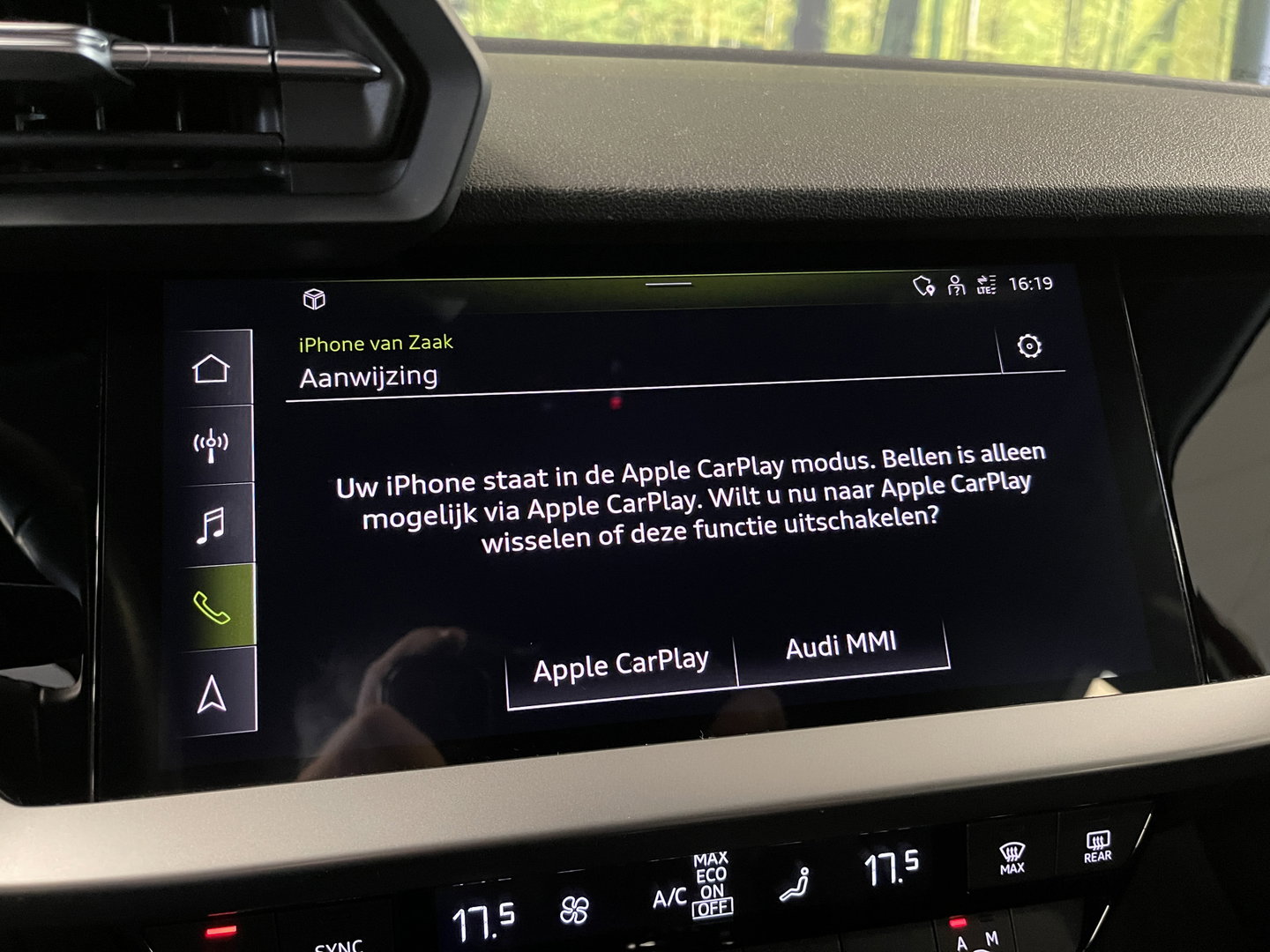 Audi A3 Sportback 30 TFSI Advanced edition | Draadloze Apple Carplay | DAB | Virtuele Cockpit | Zwarte Hemel | Origineel Nederlands | Lane Assist | Start & stop |