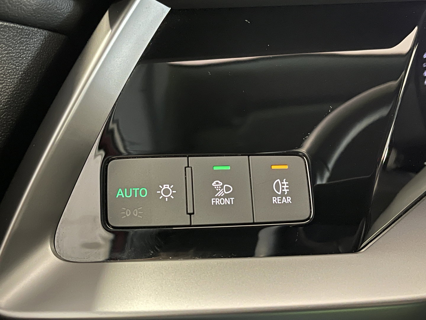 Audi A3 Sportback 30 TFSI Advanced edition | Draadloze Apple Carplay | DAB | Virtuele Cockpit | Zwarte Hemel | Origineel Nederlands | Lane Assist | Start & stop |