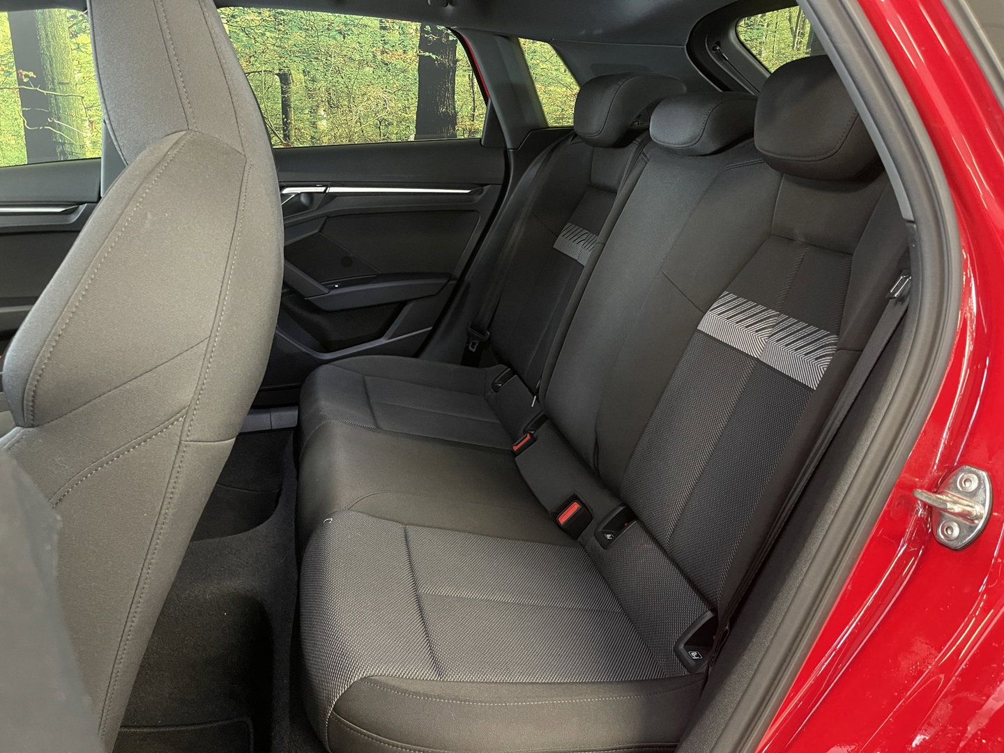 Audi A3 Sportback 30 TFSI Advanced edition | Draadloze Apple Carplay | DAB | Virtuele Cockpit | Zwarte Hemel | Origineel Nederlands | Lane Assist | Start & stop |