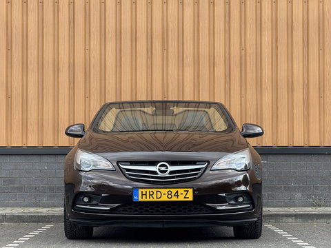 Opel Cascada 1.6 Turbo Innovation | 170 PK! | Automaat | Stoelverwarming | Parkeersensoren | Navigatie | Cruise Control | 18" Lichtmetaal |