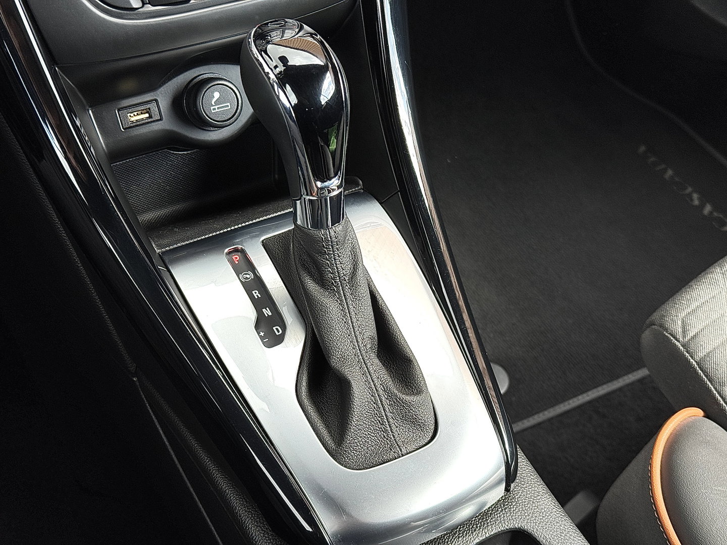 Opel Cascada 1.6 Turbo Innovation | 170 PK! | Automaat | Stoelverwarming | Parkeersensoren | Navigatie | Cruise Control | 18" Lichtmetaal |