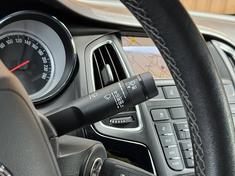 Opel Cascada 1.6 Turbo Innovation | 170 PK! | Automaat | Stoelverwarming | Parkeersensoren | Navigatie | Cruise Control | 18" Lichtmetaal |