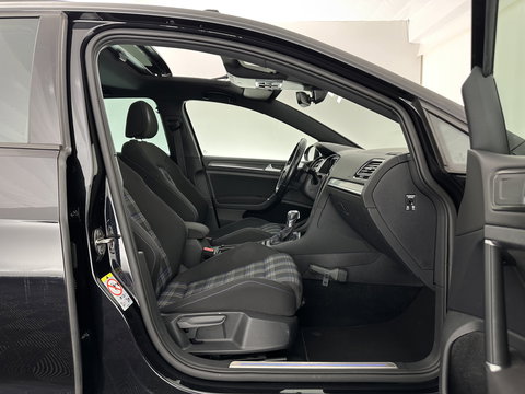 Volkswagen Golf 1.4 TSI PHEV GTE (Plug-in) (INCL-BTW) Aut. *PANO | ADAPTIVE-CRUISE | FULL-LED | DIGI-COCKPIT | BLINDSPOT | HEATED-SPORTSEATS | KEYLESS | NAVI-FULLMAP | AMBIENTLIGHT | SHIFTPADDLES | PRIVACY-GLASS | ECC | PDC | 18''ALU*
