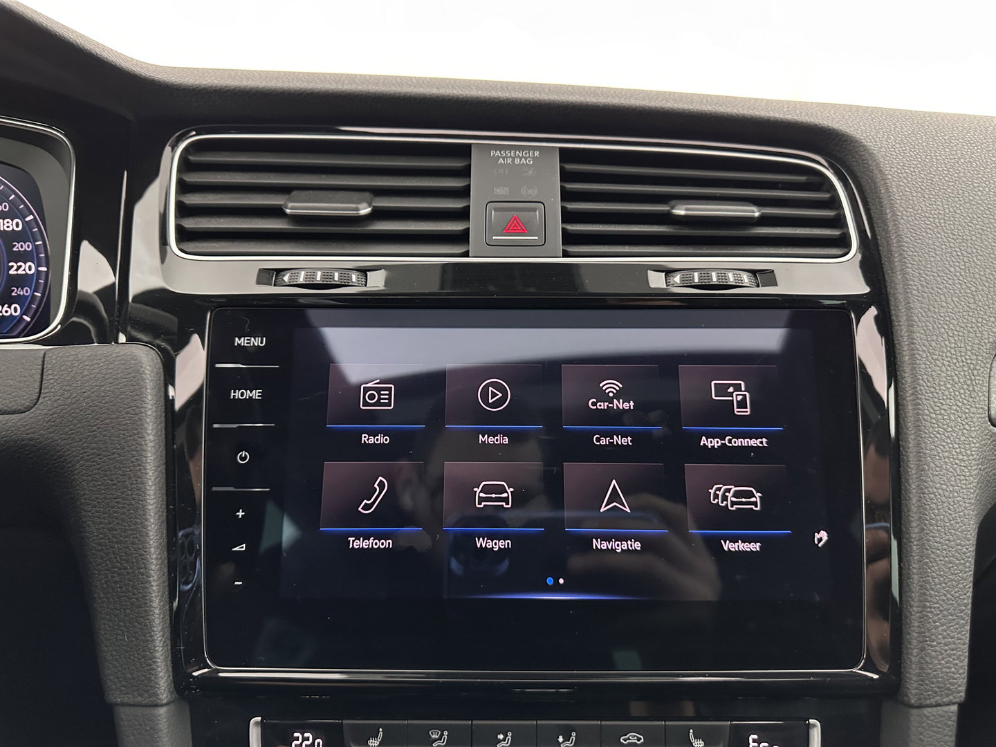 Volkswagen Golf 1.4 TSI PHEV GTE (Plug-in) (INCL-BTW) Aut. *PANO | ADAPTIVE-CRUISE | FULL-LED | DIGI-COCKPIT | BLINDSPOT | HEATED-SPORTSEATS | KEYLESS | NAVI-FULLMAP | AMBIENTLIGHT | SHIFTPADDLES | PRIVACY-GLASS | ECC | PDC | 18''ALU*