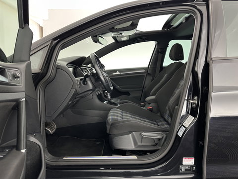 Volkswagen Golf 1.4 TSI PHEV GTE (Plug-in) (INCL-BTW) Aut. *PANO | ADAPTIVE-CRUISE | FULL-LED | DIGI-COCKPIT | BLINDSPOT | HEATED-SPORTSEATS | KEYLESS | NAVI-FULLMAP | AMBIENTLIGHT | SHIFTPADDLES | PRIVACY-GLASS | ECC | PDC | 18''ALU*