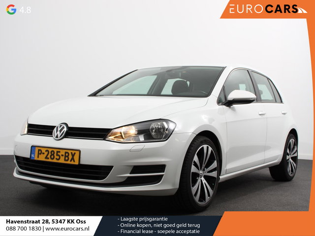 Volkswagen Golf - 1.2 TSI Edition Lichtmetalen Velgen 18" Cruise Control Climate Control Camera Parkeer sensoren Bluetooth