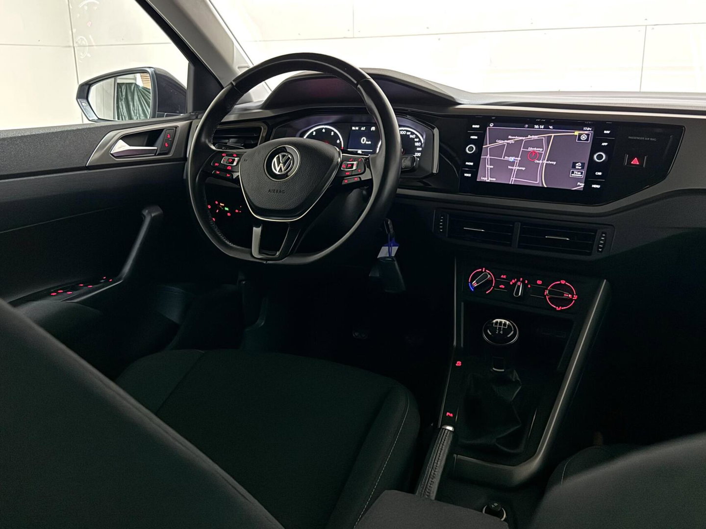 Volkswagen Polo 1.0 TSI CarPlay Navi ACC Airco LM Velgen NAP