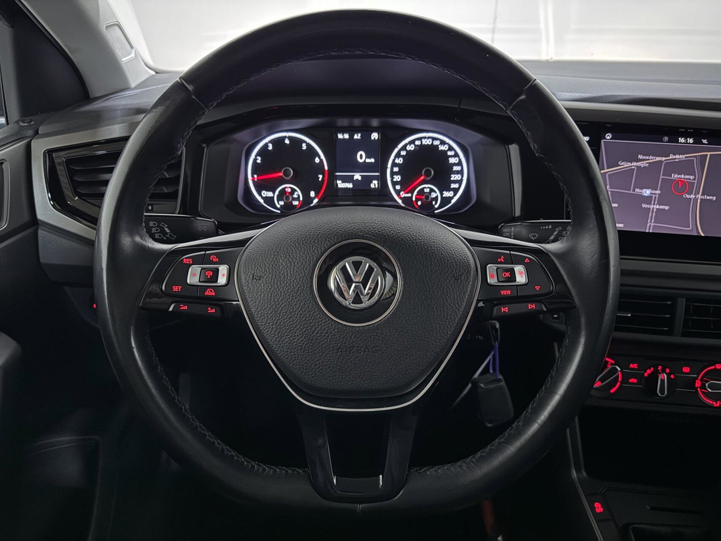 Volkswagen Polo 1.0 TSI CarPlay Navi ACC Airco LM Velgen NAP