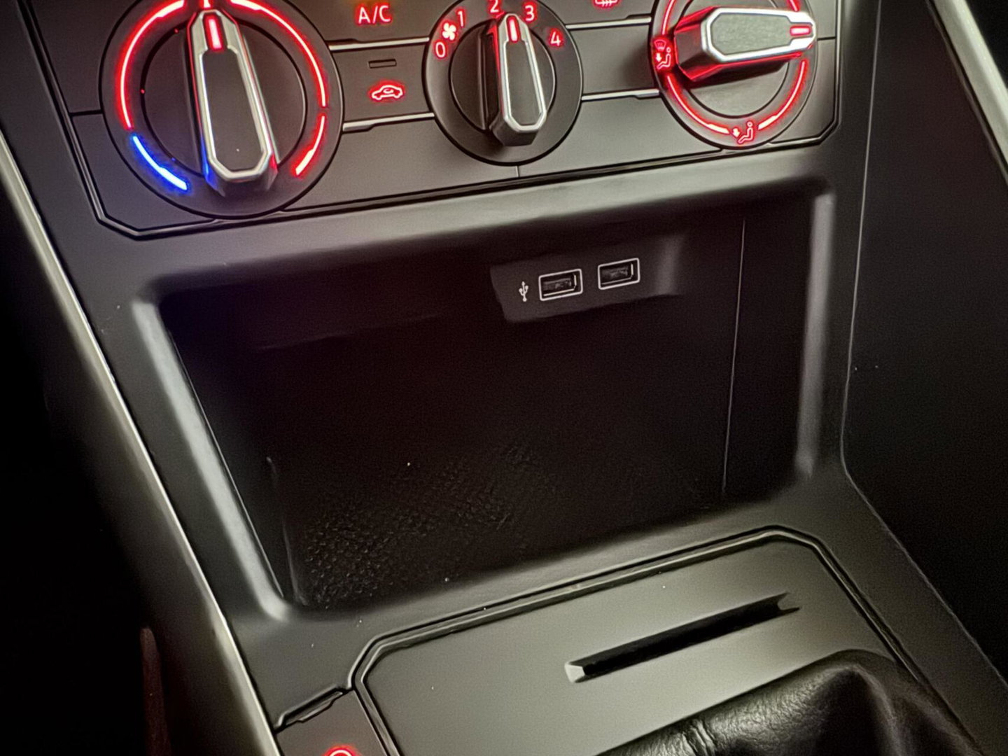 Volkswagen Polo 1.0 TSI CarPlay Navi ACC Airco LM Velgen NAP