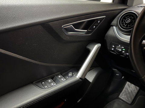 Audi Q2 TFSI 19” S-Line Navi Cruise CarPlay PDC NAP