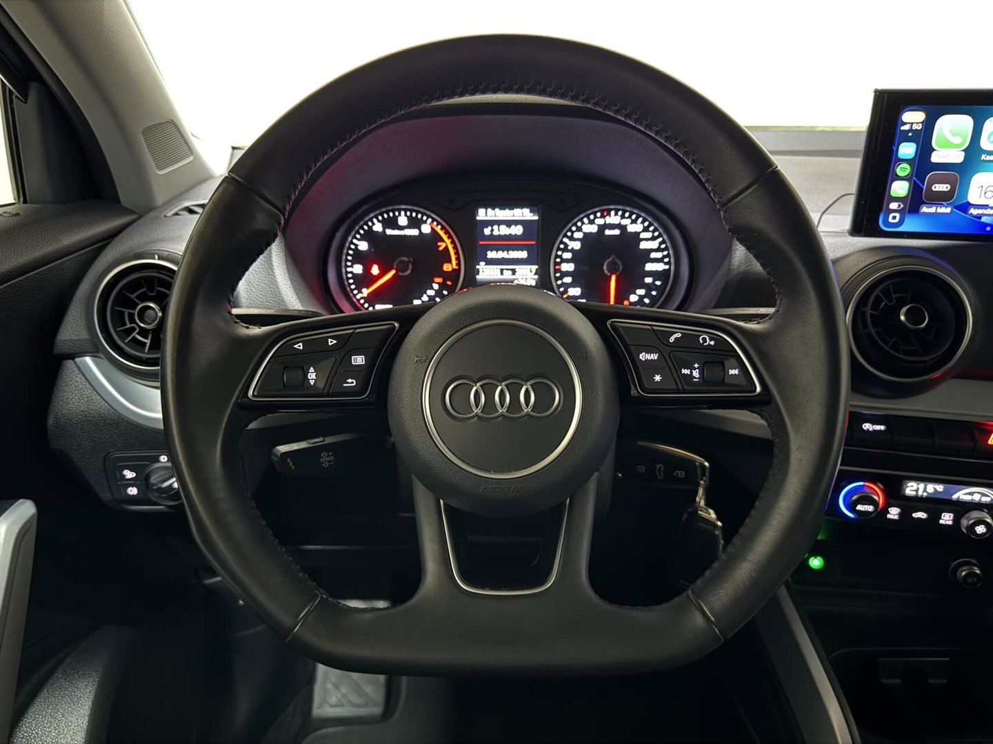 Audi Q2 TFSI 19” S-Line Navi Cruise CarPlay PDC NAP