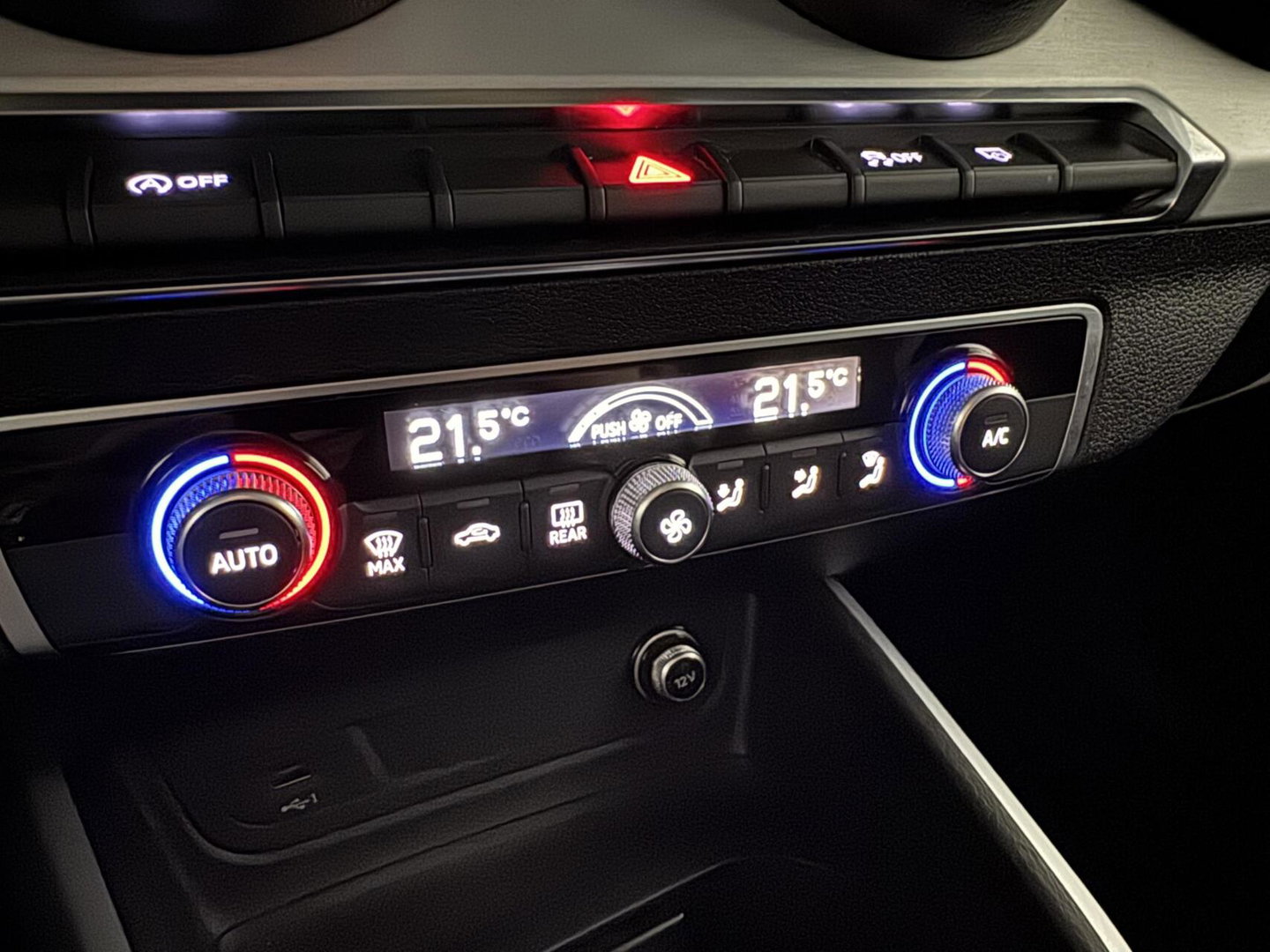 Audi Q2 TFSI 19” S-Line Navi Cruise CarPlay PDC NAP