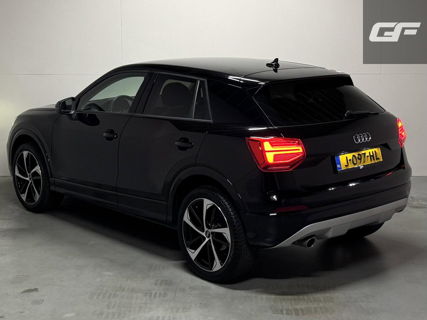 Audi Q2 TFSI 19” S-Line Navi Cruise CarPlay PDC NAP