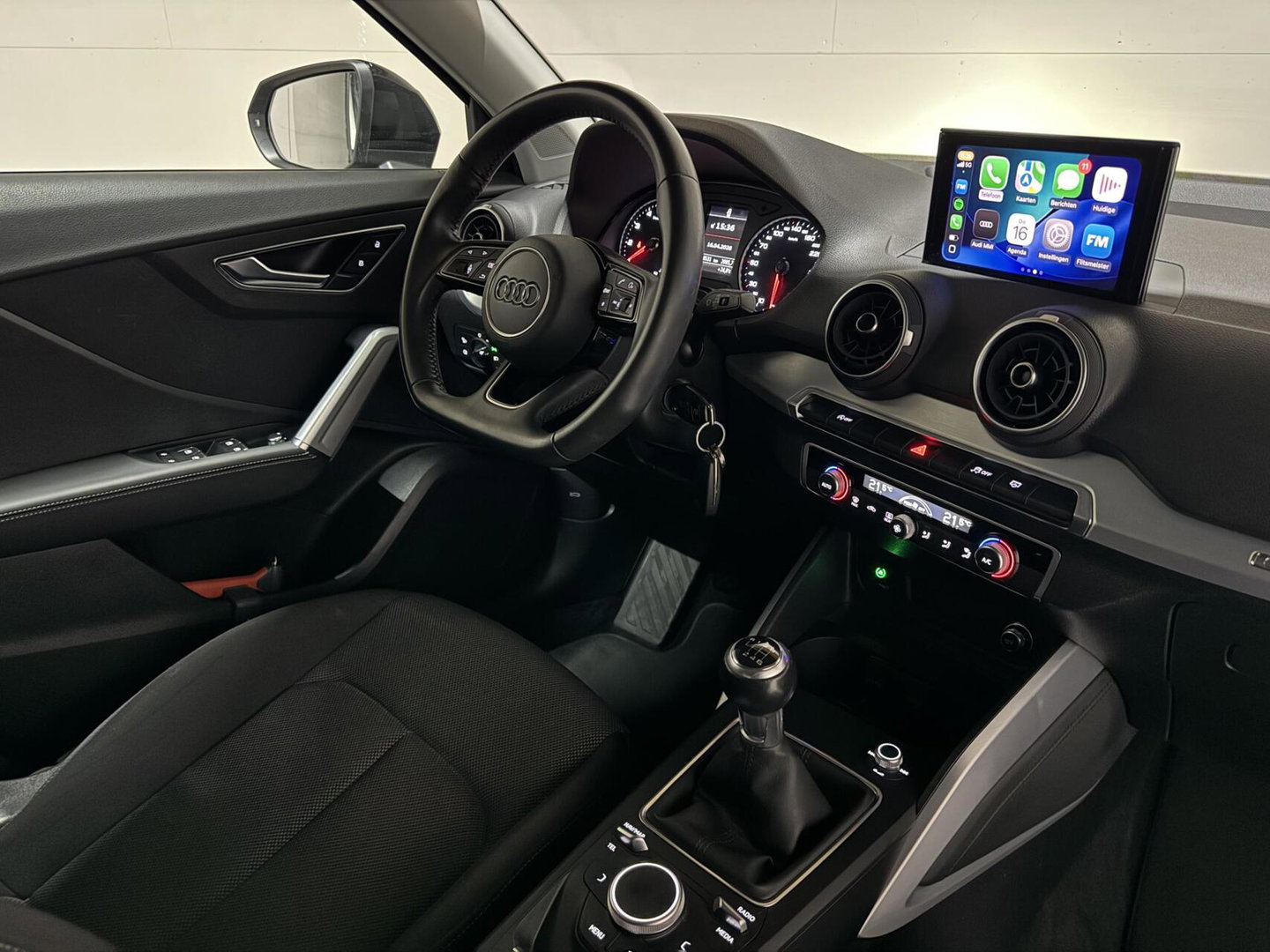 Audi Q2 TFSI 19” S-Line Navi Cruise CarPlay PDC NAP