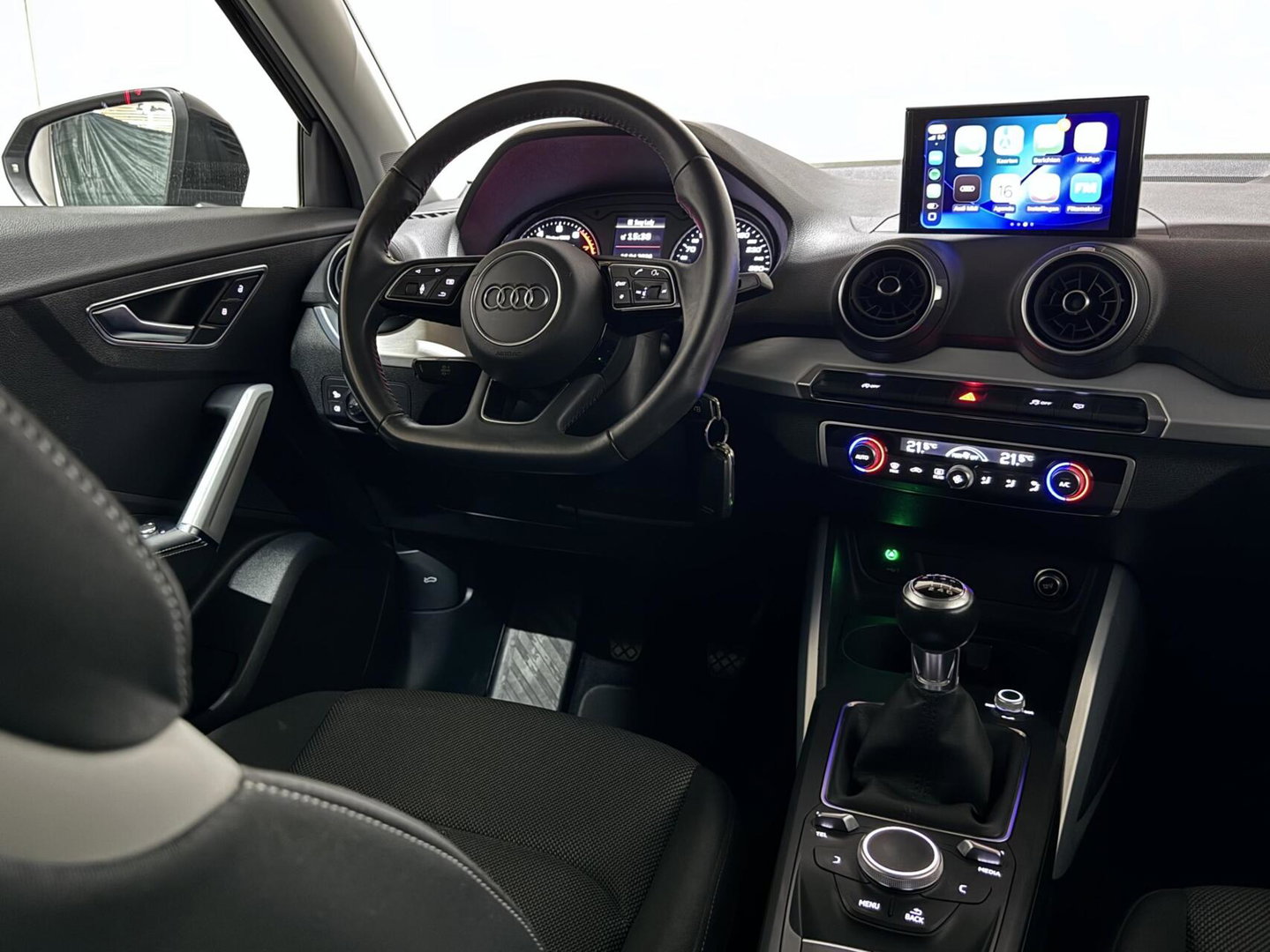 Audi Q2 TFSI 19” S-Line Navi Cruise CarPlay PDC NAP