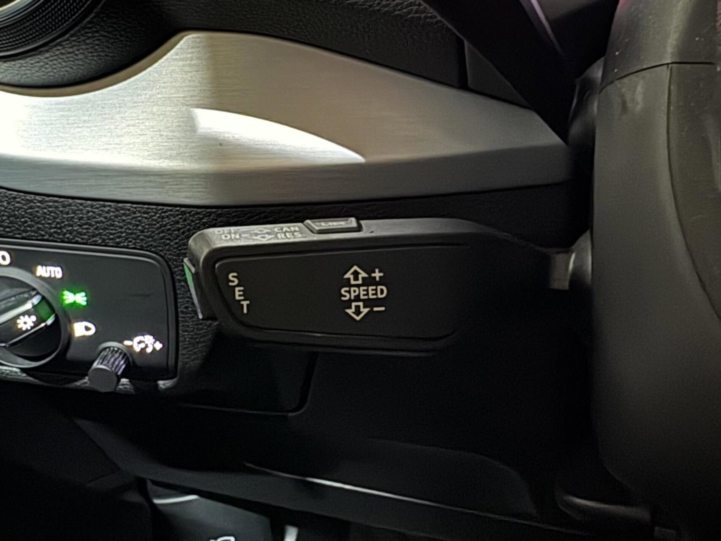 Audi Q2 TFSI 19” S-Line Navi Cruise CarPlay PDC NAP