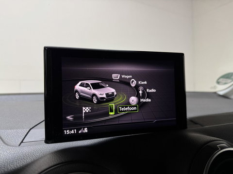 Audi Q2 TFSI 19” S-Line Navi Cruise CarPlay PDC NAP