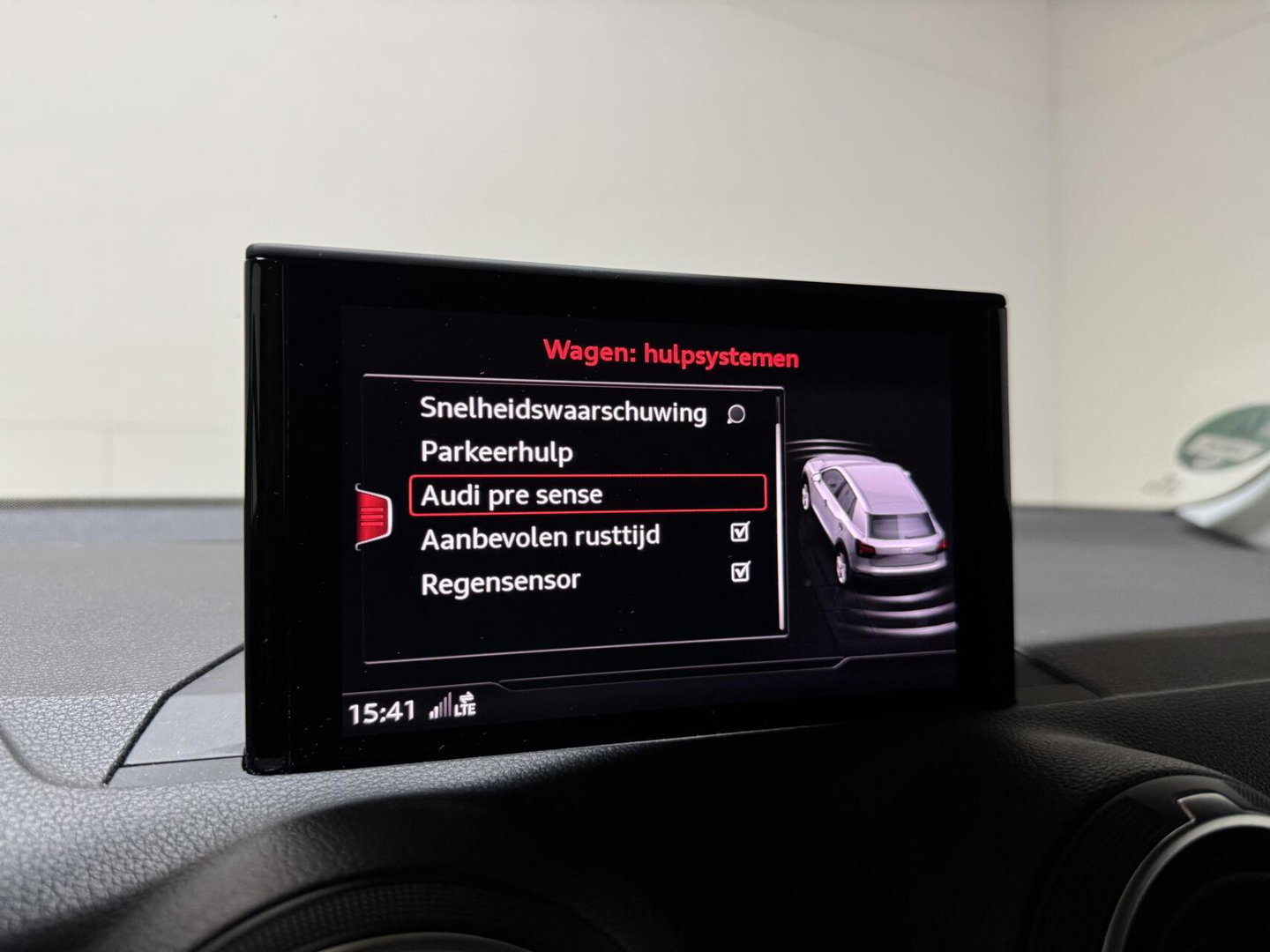 Audi Q2 TFSI 19” S-Line Navi Cruise CarPlay PDC NAP