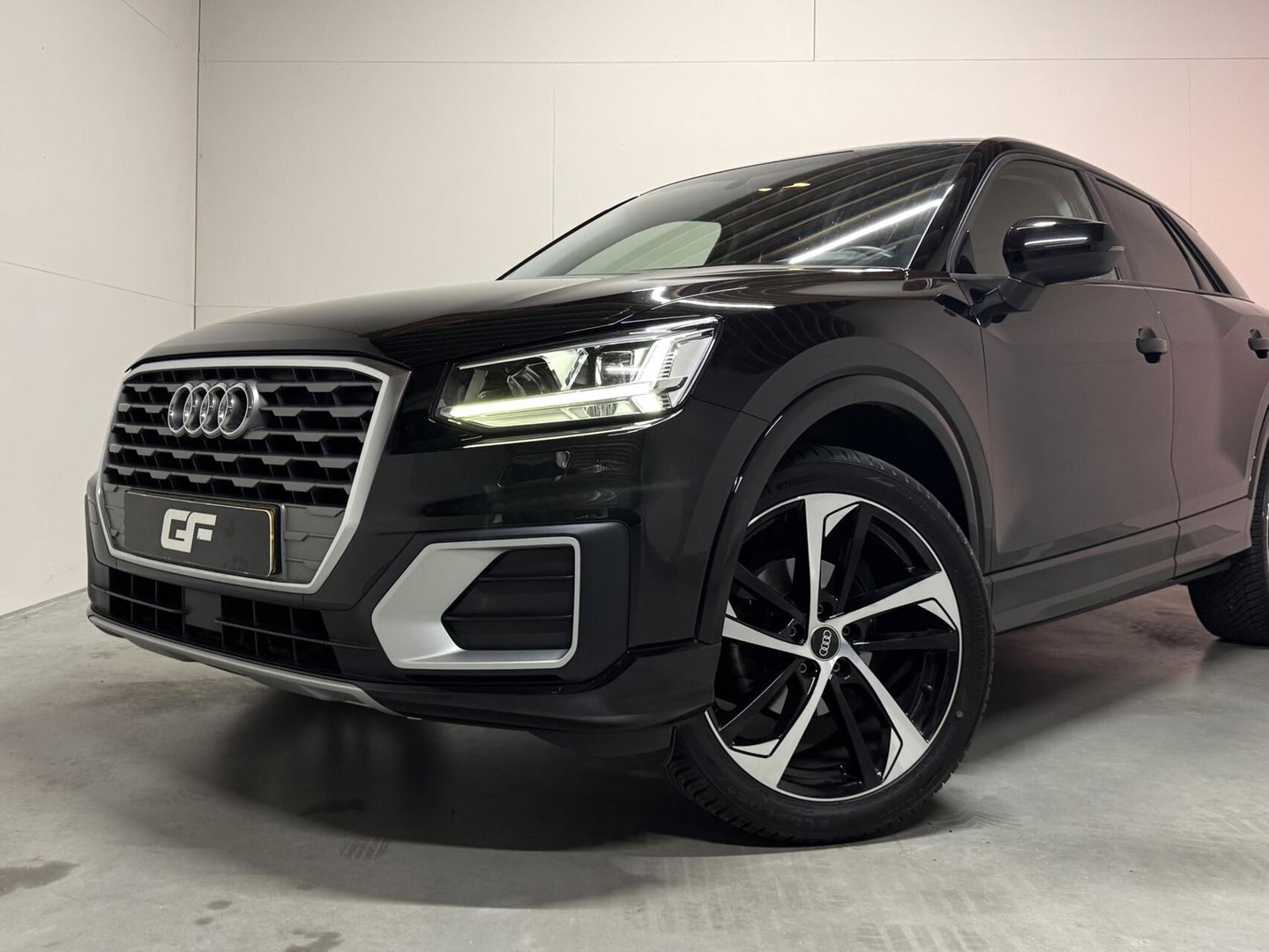 Audi Q2 TFSI 19” S-Line Navi Cruise CarPlay PDC NAP