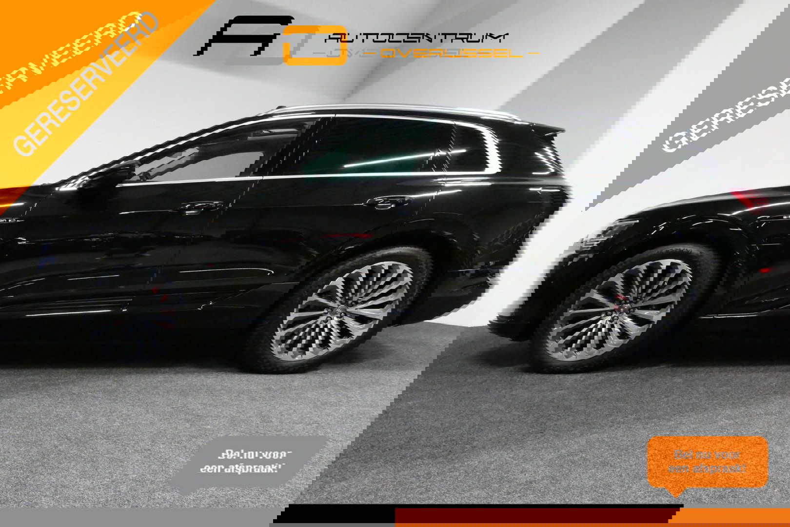 Audi e-tron 55 quattro Business Edition Plus 95 kWh / SOH 89% / Panoramadak / Elektr. verstelbare voorstoelen (links memory) / Luchtvering / Apple Carplay - Android Auto / Ambienteverlichting / Matrix LED koplampen / Stoelverwarming / Achteruitrijcamera / Adaptive Cr