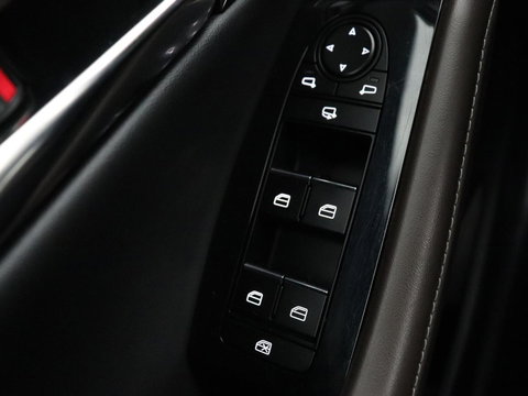 Mazda CX-30 2.0 e-SkyActiv-X M Hybrid Luxury